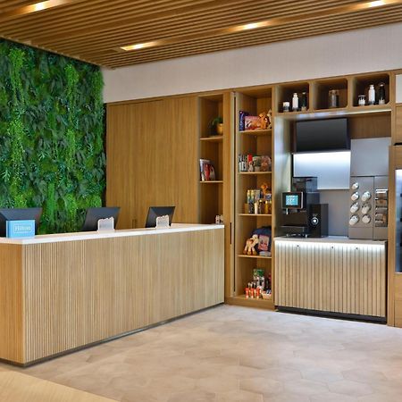 Hilton Garden Inn Dubai Business Bay Buitenkant foto