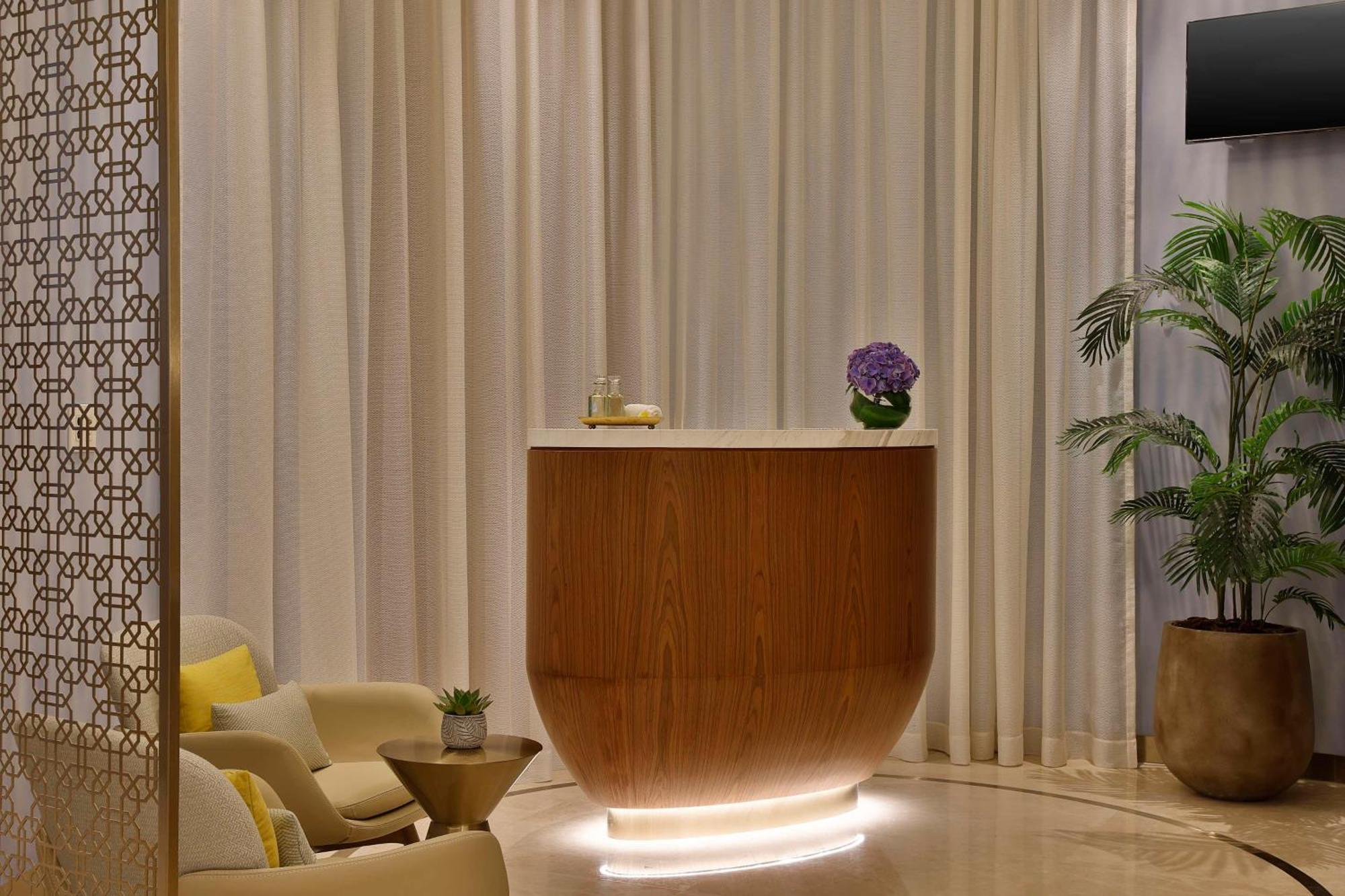 Hilton Garden Inn Dubai Business Bay Buitenkant foto