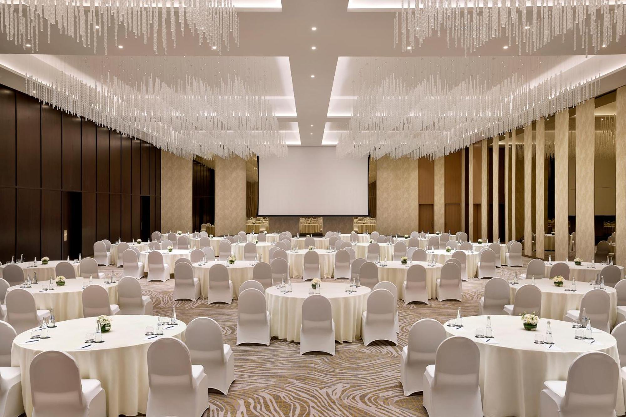 Hilton Garden Inn Dubai Business Bay Buitenkant foto